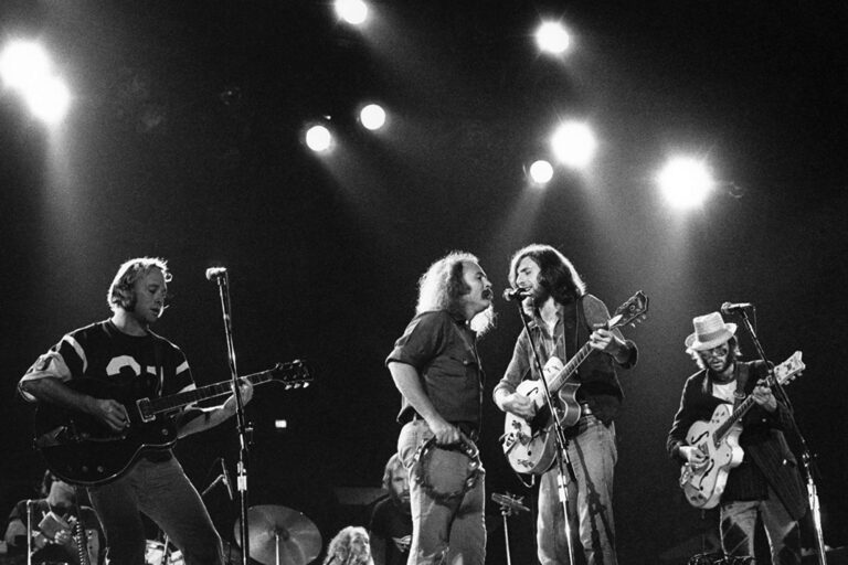 Crosby, Stills, Nash & Young en This Is Rock Crosby Stills Nash Young La Revista Toda la Gente del Rock Tu Magazine de Classic Rock Hard Rock Heavy Metal Prog Rock Blues Rock