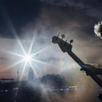 ROGER WATERS US + THEM La revista con la música que es importante en tu vida Classic Rock Hard Rock Heavy Metal Prog Rock Blues