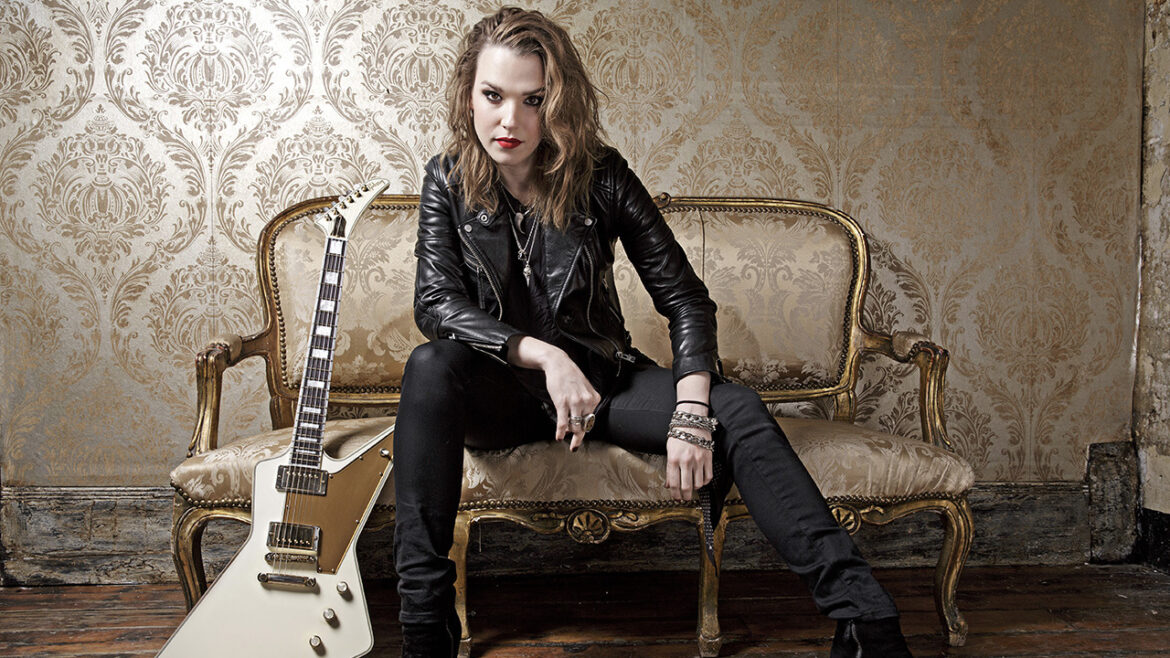 Lzzy Hale Halestorm THE PICTUREBOOKS