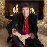 Steve Hackett La revista con la música que es importante en tu vida Classic Rock Hard Rock Heavy Metal Prog Rock Blues