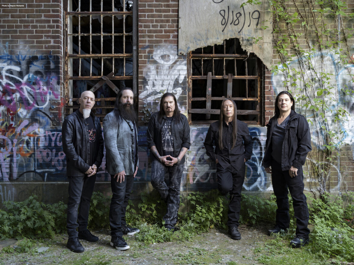 Dream Theater Presentan ‘The Alien’ La revista con la música que es importante en tu vida Classic Rock Hard Rock Heavy Metal Prog Rock Blues Dream Theater