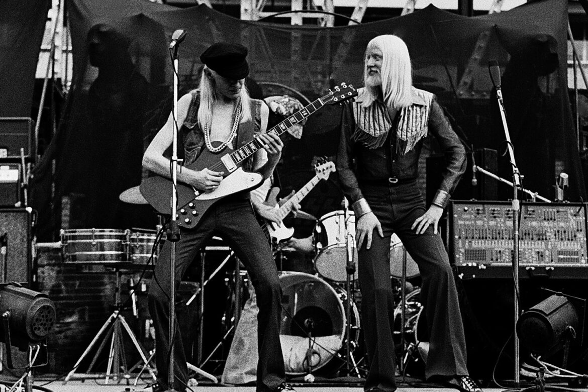 Edgar Winter y Joe Bonamassa tributo a Johnny Winter Edgar Winter Johnny Winter this is rock revista