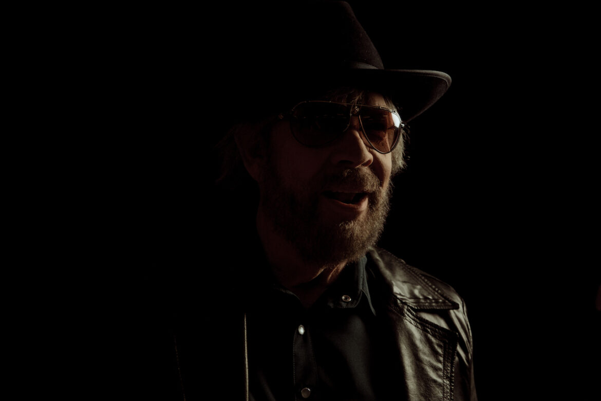 Hank Williams Jr - This Is Rock Revista