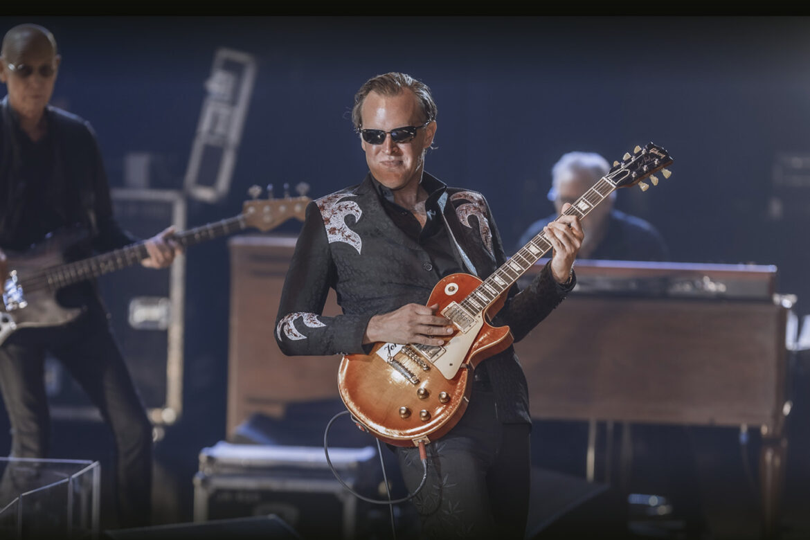 Joe Bonamassa This Is Rock revista
