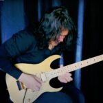 Tony Hernando - This Is Rock Revista