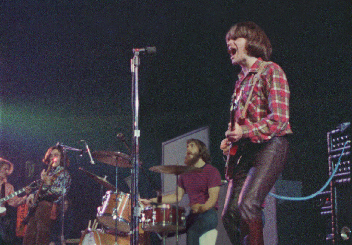 Creedence clearwater revival | this is rock revista magazine rock, hard rock, heavy metal, prog, blues, folk 2