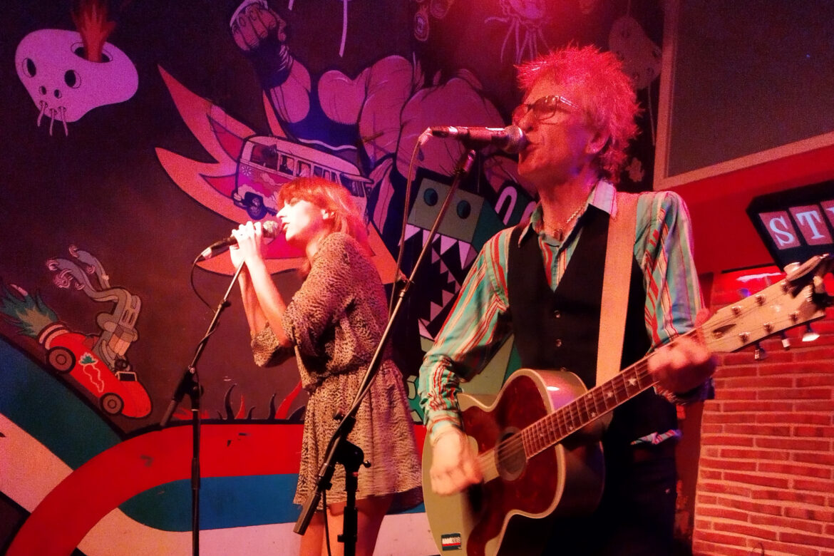 Tommy Stinson de The Replacements en Logroño Tommy stinson | this is rock revista magazine rock, hard rock, heavy metal, prog, blues, folk
