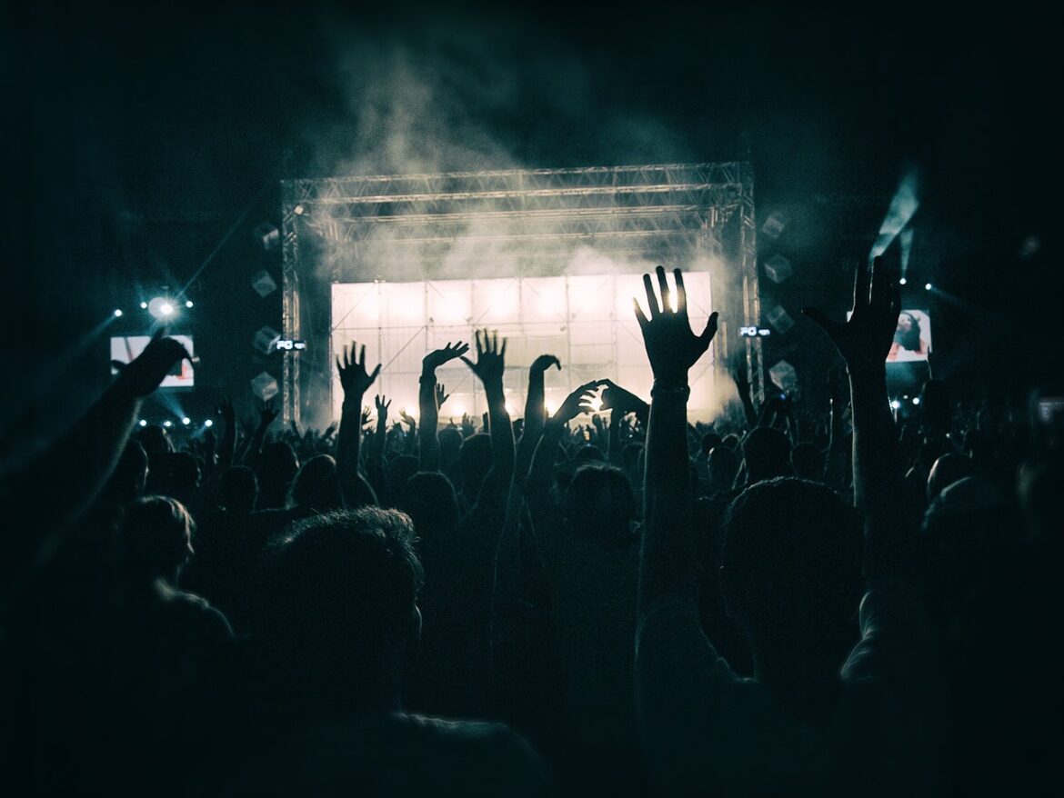 Conciertos de rock patrocinados por marcas de casinos