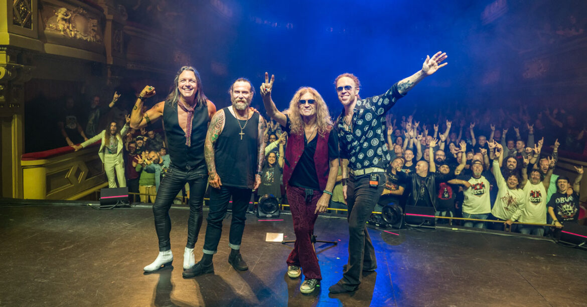 glenn-hughes-aviles-rock-city-This-Is-Rock-Revista-Magazine