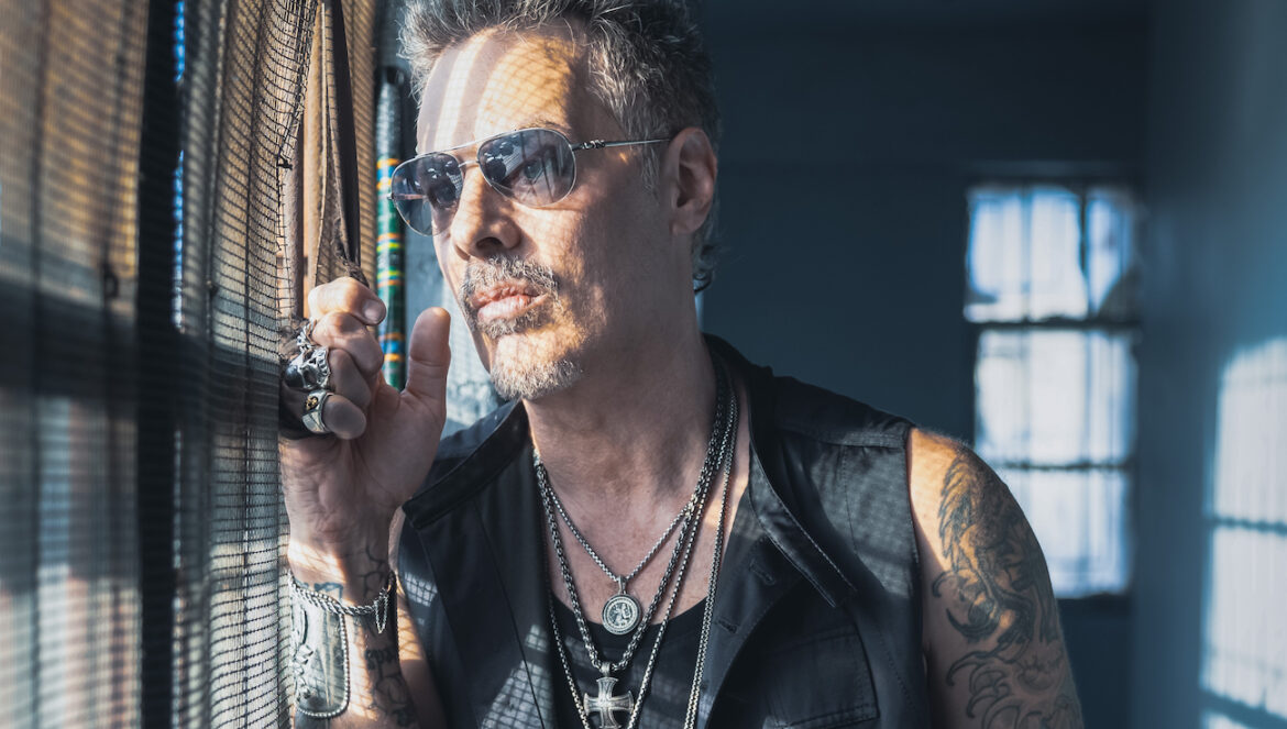 Escucha lo nuevo de Richie Kotzen ‘Insomnia’