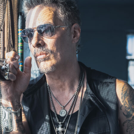 Escucha lo nuevo de Richie Kotzen ‘Insomnia’