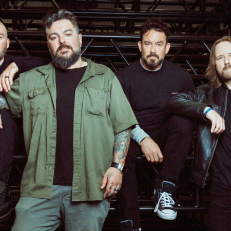 Seether estrenan The Surface Seems So Far