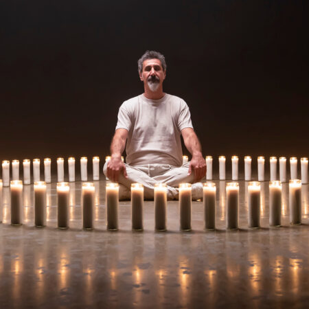Serj Tankian publica el EP Foundations con Gibson Records