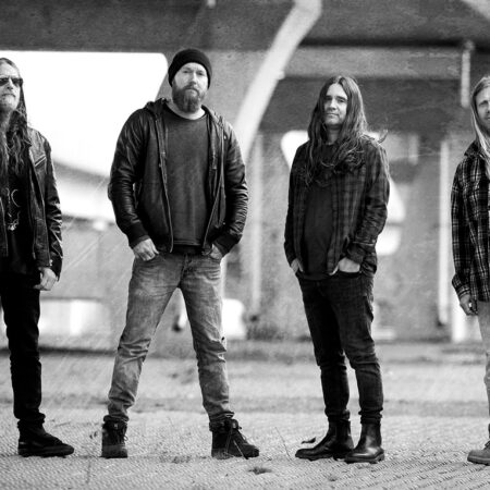 Smash Atoms publican su álbum debut