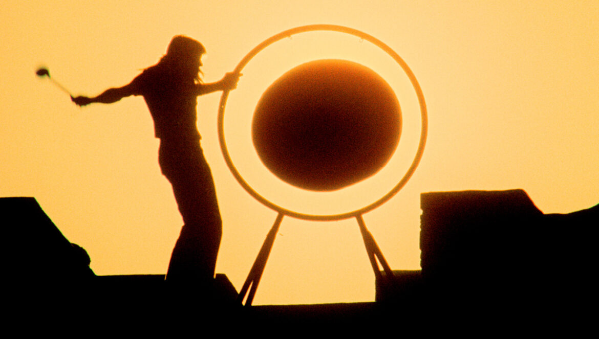 Pink Floyd vuelven a Pompeya 1 Pink Floyd en Pompeya vuelven a los cines en 4K y con sonido restaurado por Steven Wilson