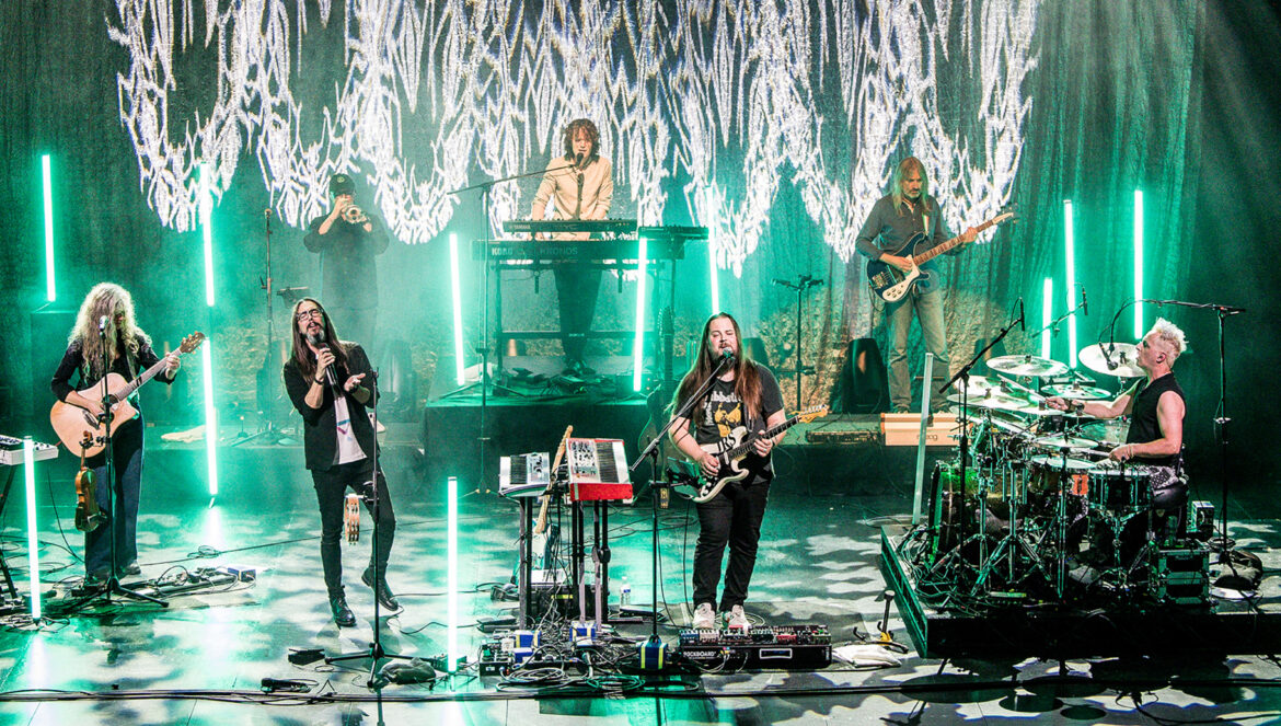 1 Big Big Train publica versión en directo de The Last English King