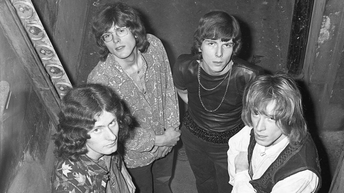 1 caravan presenta una caja exclusiva de 10 lps the shows of our live